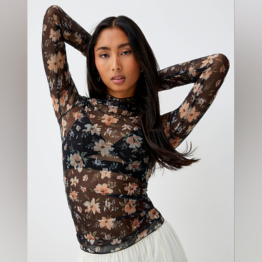 NWT Simons New In Black Fitted Long Sleeve Blouse